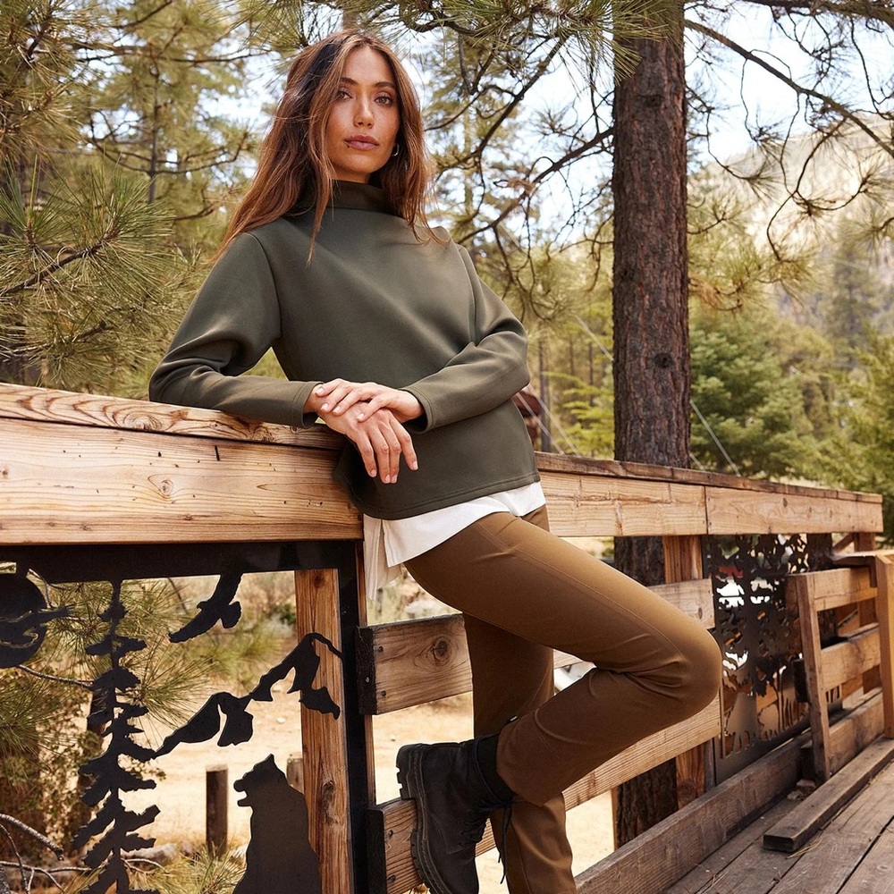 Aday Like A Boss Pullover